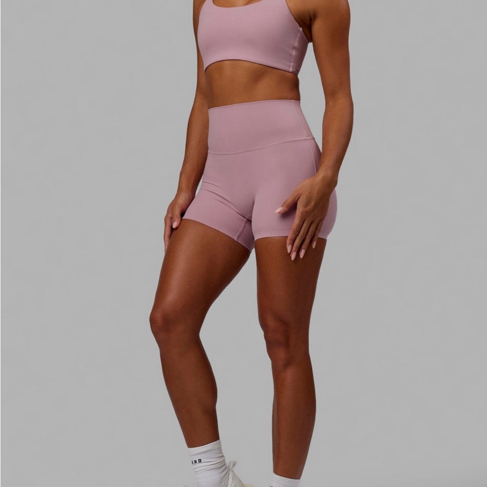 Elixir X-Length Shorts - Cosmetic Pink
Cosmetic Pink / XS